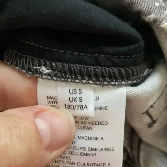 Urban Outfitters snakeskin print pants Zip front Drawstring at waist Size S - Picture 12 of 14